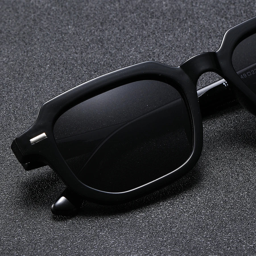 Classic UV-Protection Sunglasses