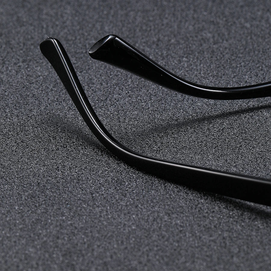Classic UV-Protection Sunglasses